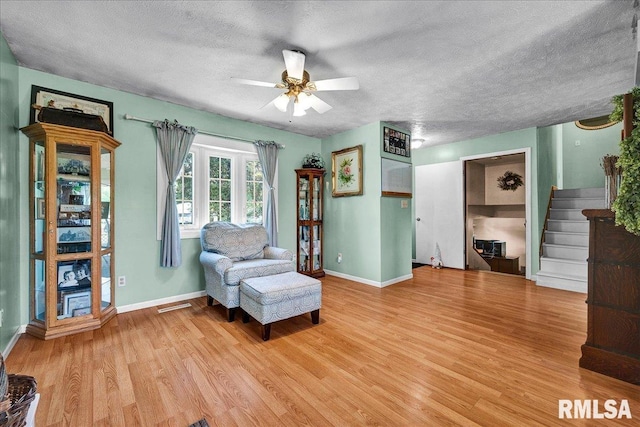 402 E Smyth St, Secor, IL 61771 - photo 4