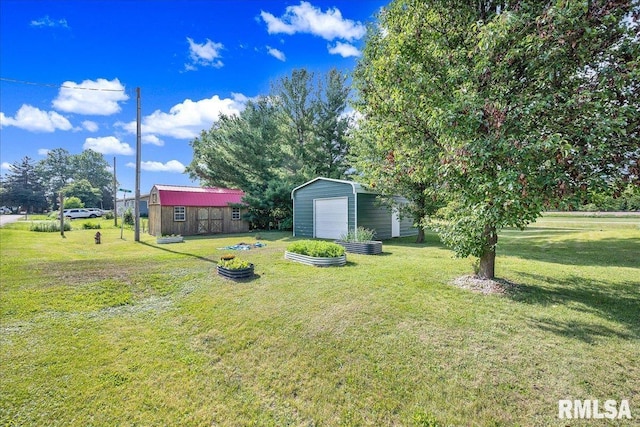 402 E Smyth St, Secor, IL 61771 - photo 32