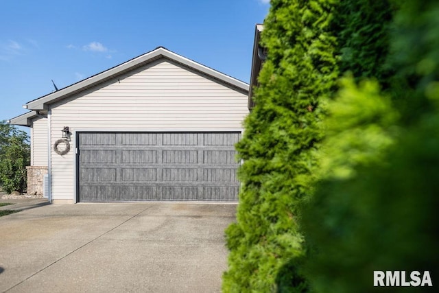 23179 N Arrow Rd, Cuba, IL 61427 - photo 8