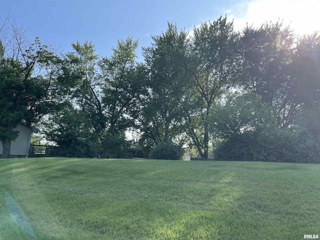 225 Maple Park Dr, Pekin, IL 61554 - photo 6