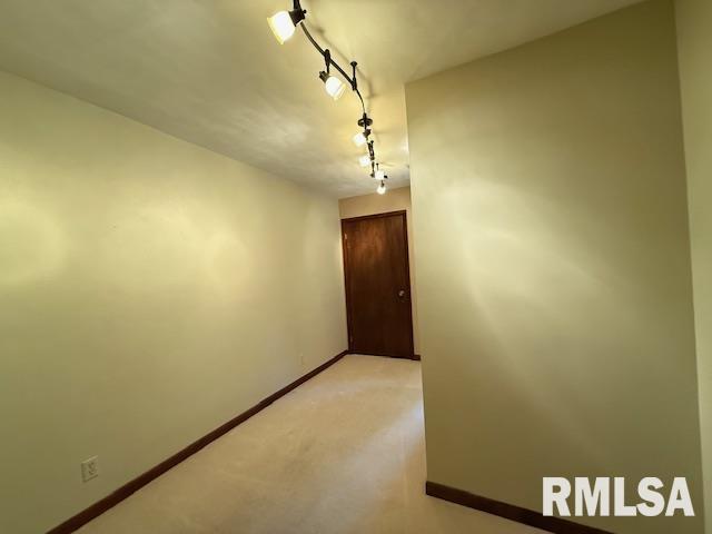 11 Marty Ln, Macomb, IL 61455 - photo 19