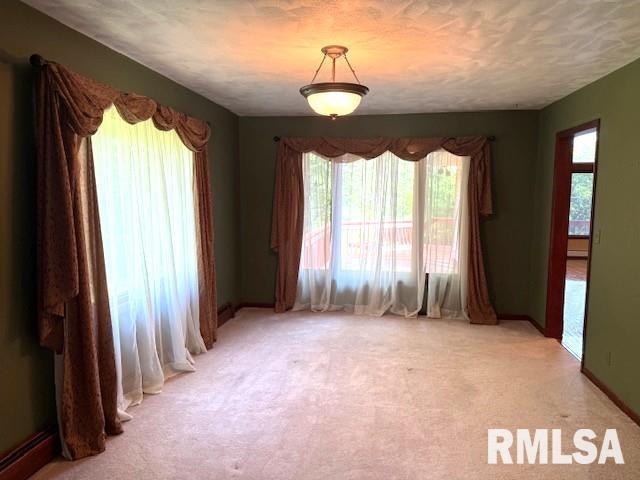 11 Marty Ln, Macomb, IL 61455 - photo 6
