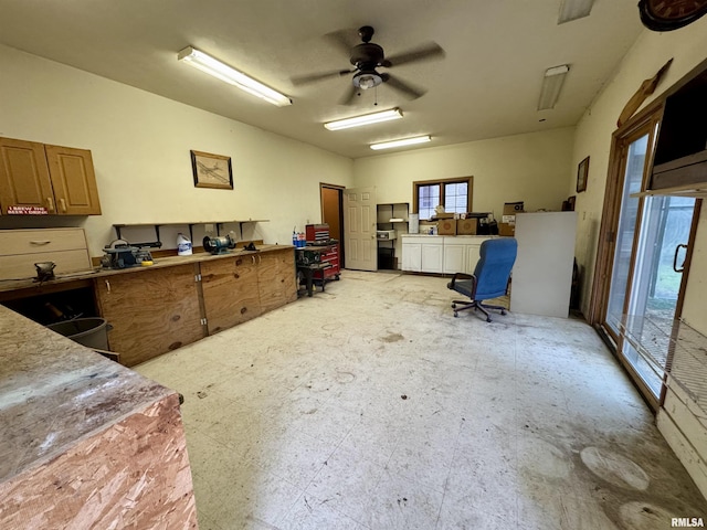 8214 W Maple Ridge Rd, Peoria, IL 61607 - photo 23