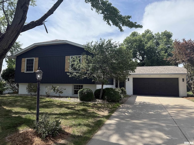 3201 W Forsythe Rd, Peoria, IL 61614 - photo 1