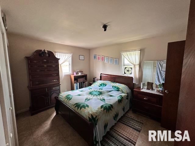 Listing photo 4 - caption unavailable