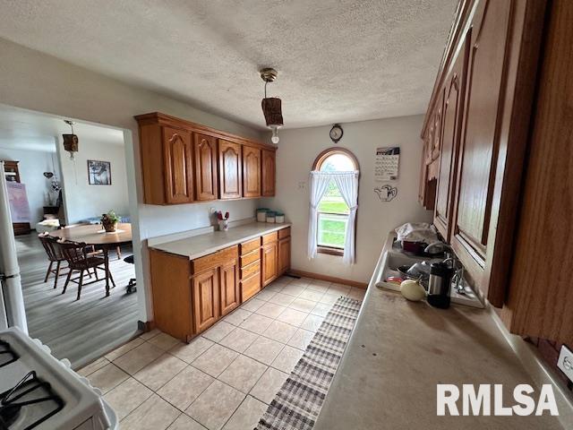 Listing photo 9 - caption unavailable