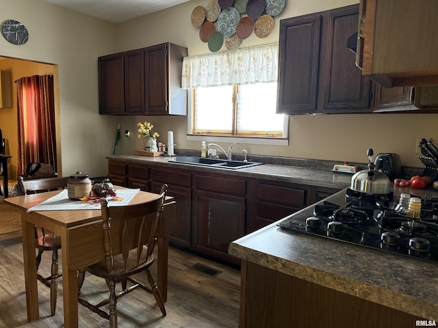 898 E Elm St, Canton, IL 61520 - photo 13