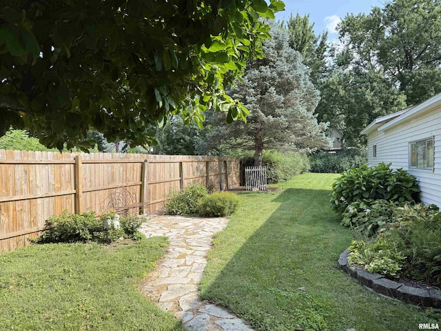 898 E Elm St, Canton, IL 61520 - photo 8