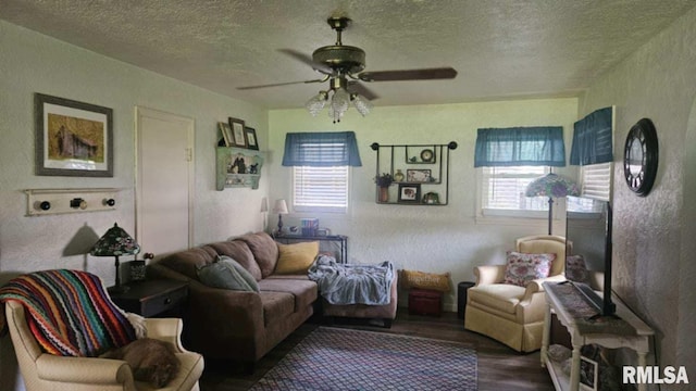 510 W Myrtle St, Canton, IL 61520 - photo 5
