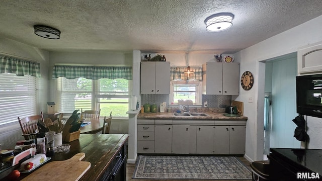 510 W Myrtle St, Canton, IL 61520 - photo 6