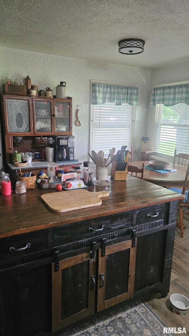 510 W Myrtle St, Canton, IL 61520 - photo 9