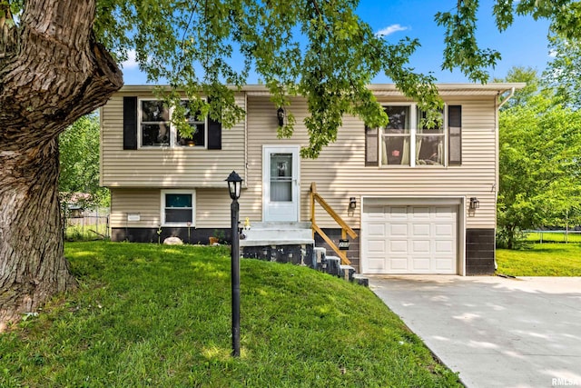 203 Douglas Rd, Marquette Heights, IL 61554 - photo 1