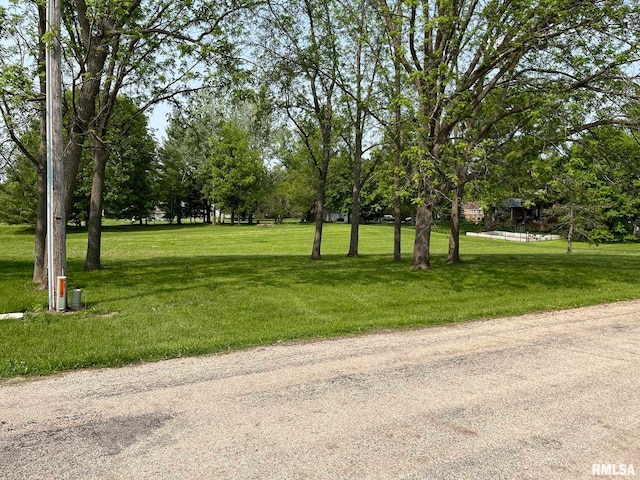 Listing photo 3 for 629 W Wells St, Geneseo IL 61254