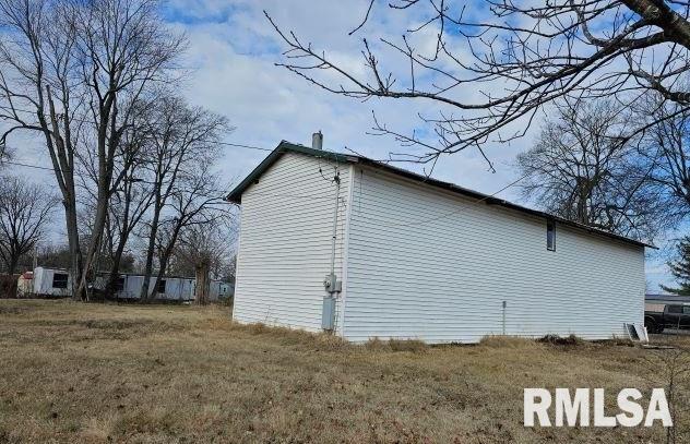 Listing photo 2 for 288 E Illinois Ave, Shawneetown IL 62984