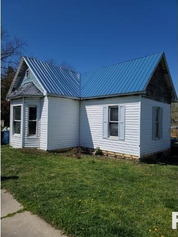 700 Boone St, Olney, IL 62450 - photo 2