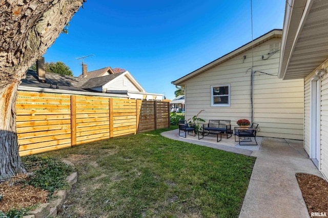 view of yard with a patio area