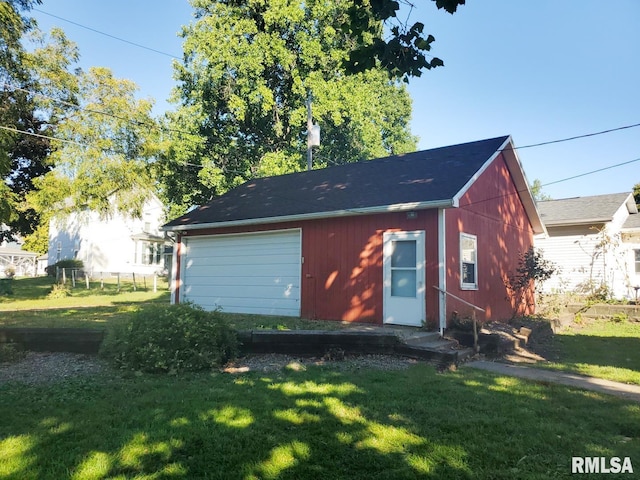 exterior space featuring a lawn