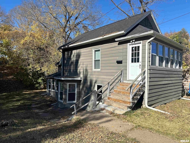 view of front of property