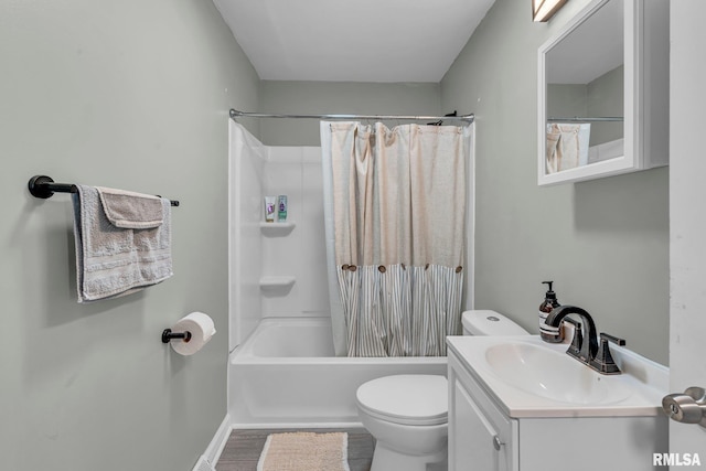 906 28 1/2 St, Bettendorf, IA 52722 - full bathroom with vanity and shower / tub combo with curtain