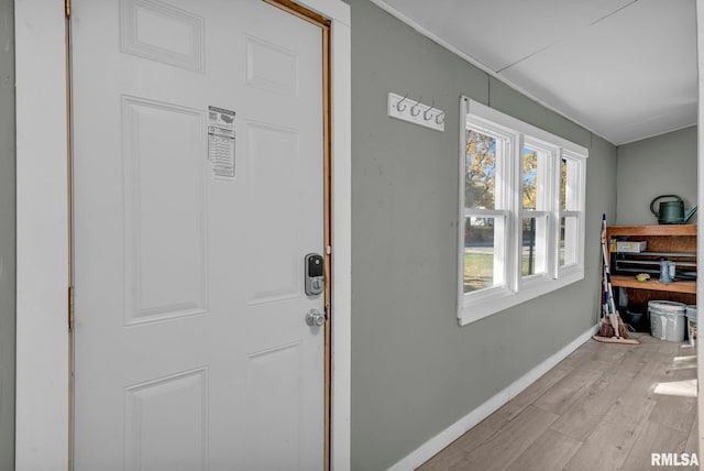 906 28 1/2 St, Bettendorf, IA 52722 - doorway to property