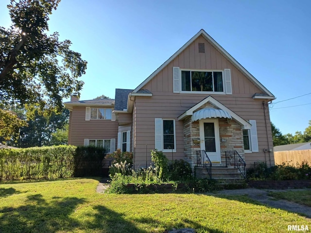 view of front of house with a front yard