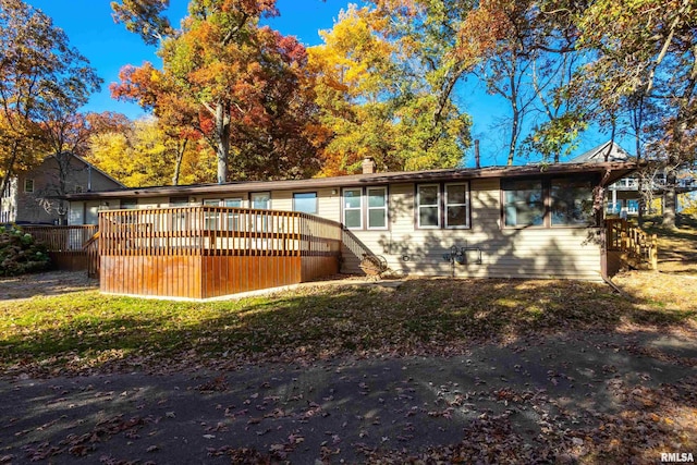 view of front facade featuring a deck