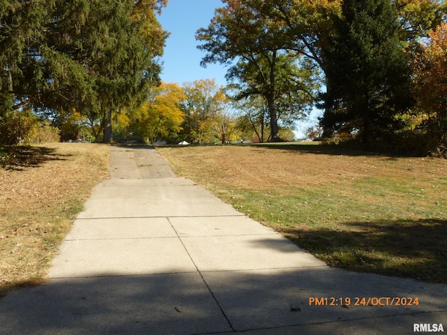 936 37th St, Moline, IL 61265