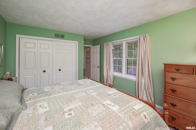 bedroom with a closet