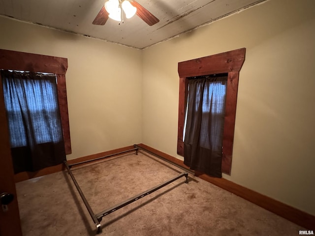 empty room with ceiling fan