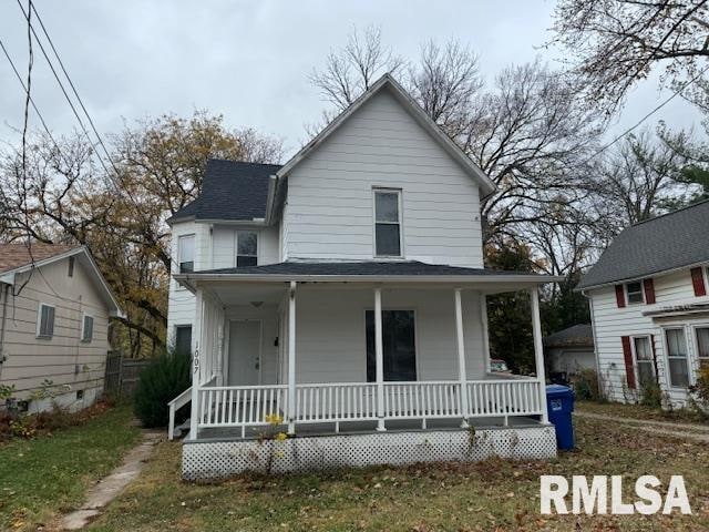 view of front of property featuring a porch