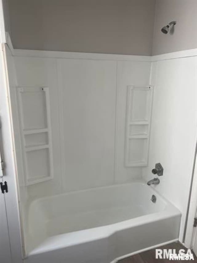 bathroom featuring shower / bathtub combination