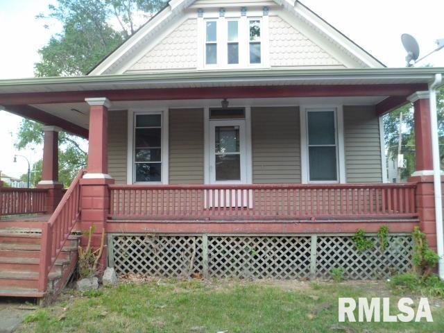 exterior space with a porch