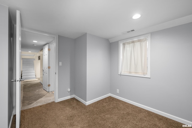 view of carpeted spare room