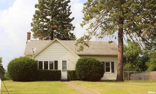 view of front of house with a front yard