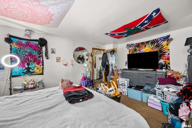 bedroom featuring carpet flooring