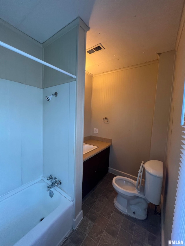 bathroom featuring toilet and shower / bathtub combination