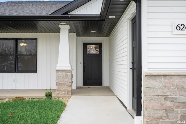 property entrance with a porch