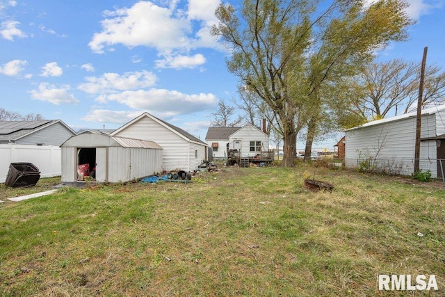 view of yard with a shed