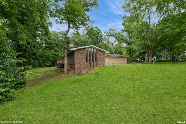 27339 Sherry Ann Ct, Donahue, IA 52746 - view of grassy yard