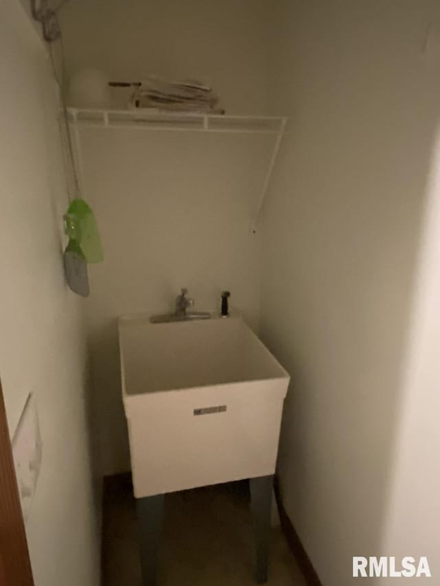 bathroom with sink