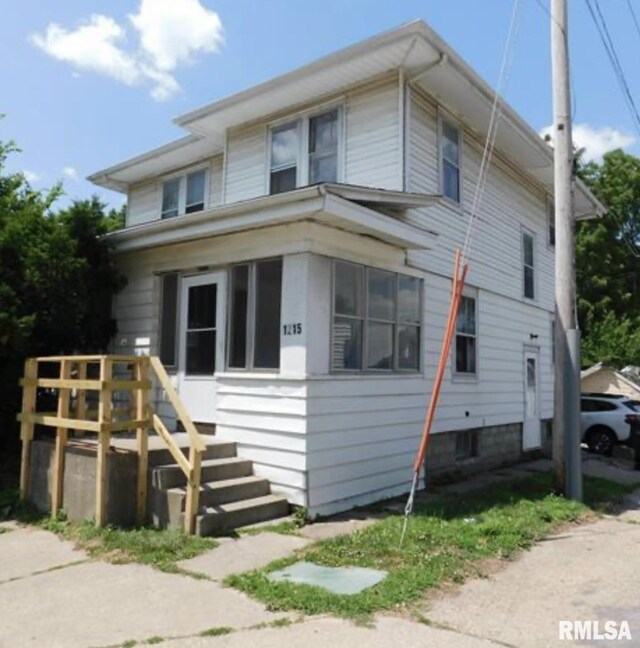 view of front of home