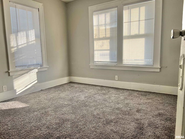 view of carpeted spare room