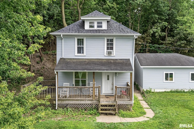 front of property featuring a front lawn