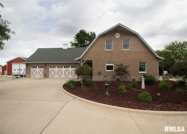 view of front of property featuring a garage