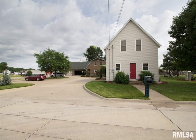 view of front of house with a front yard