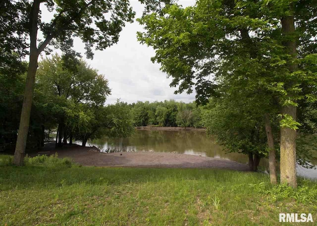 view of water feature