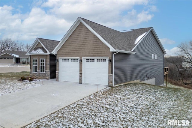 view of front of house featuring a garage