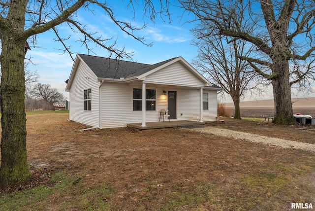 view of front of property with covered porch