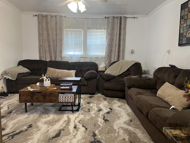 living room featuring crown molding and carpet