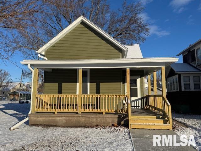 view of front of house with covered porch